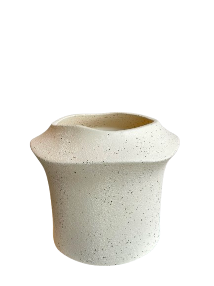 mempee white | 14.5cm x 11.5cm